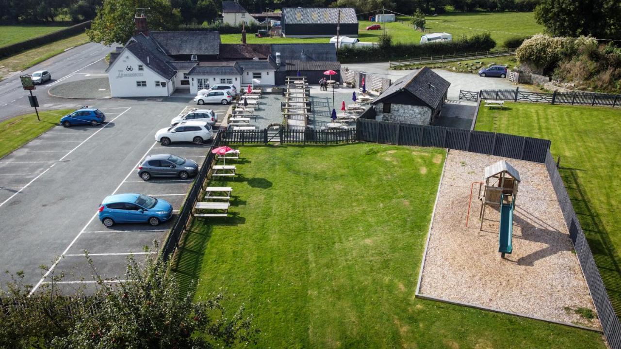 Smithy Cottage Berriew Eksteriør bilde